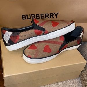 Brand new women’s sz 10 shoes